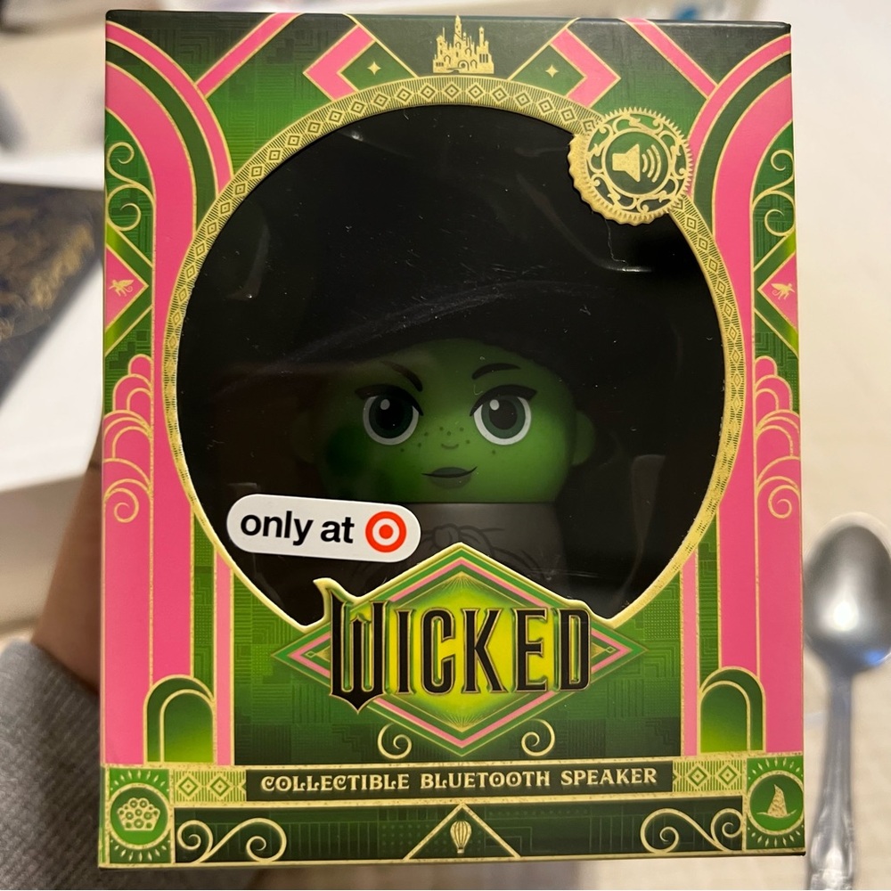 Wicked Elphaba Collectible Bluetooth Speaker - Green